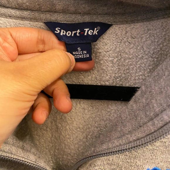 Gray Quarter Zip with Kentucky Outline - Picture 2 of 6